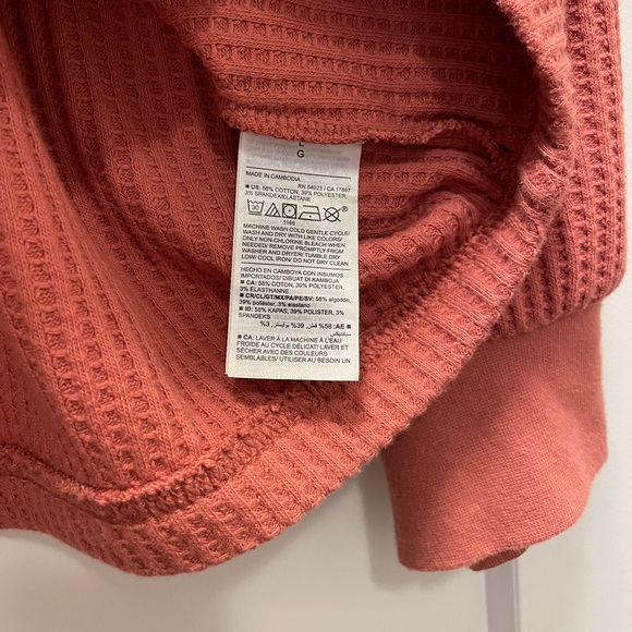 Old Navy Maternity Shirt - Picture 3 of 3